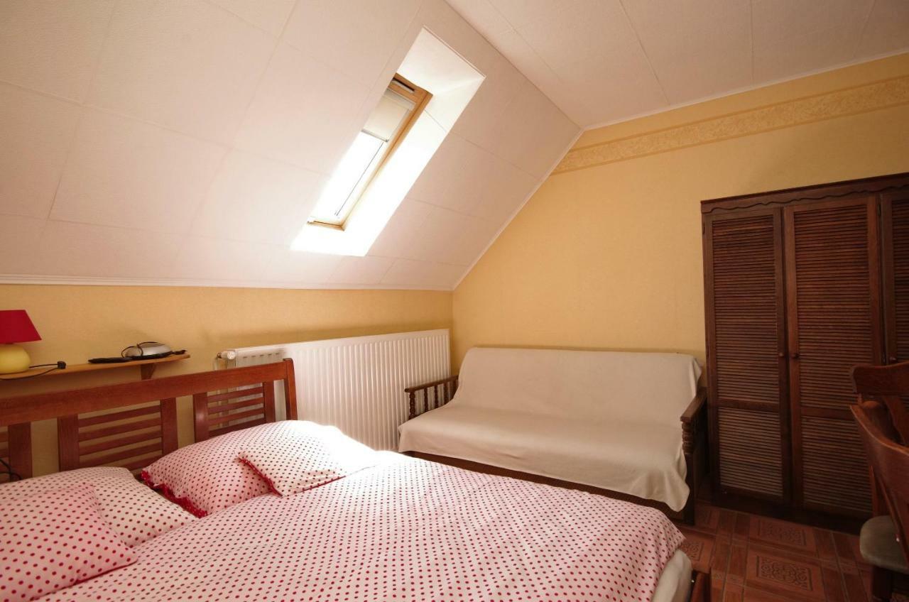 Burg Apartman Gyula Buitenkant foto